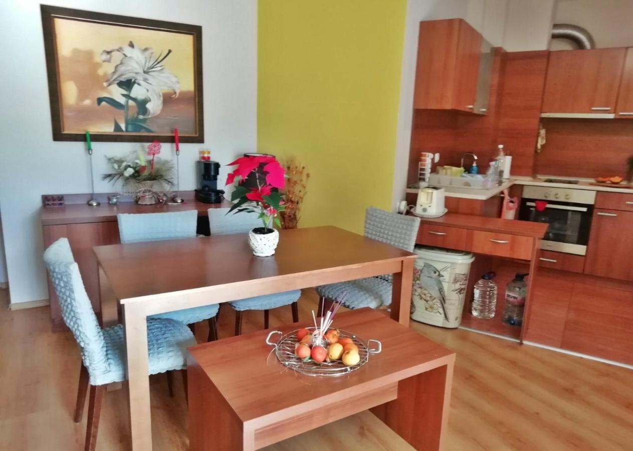 Пирин Плейс Банско Aparthotel Екстериор снимка