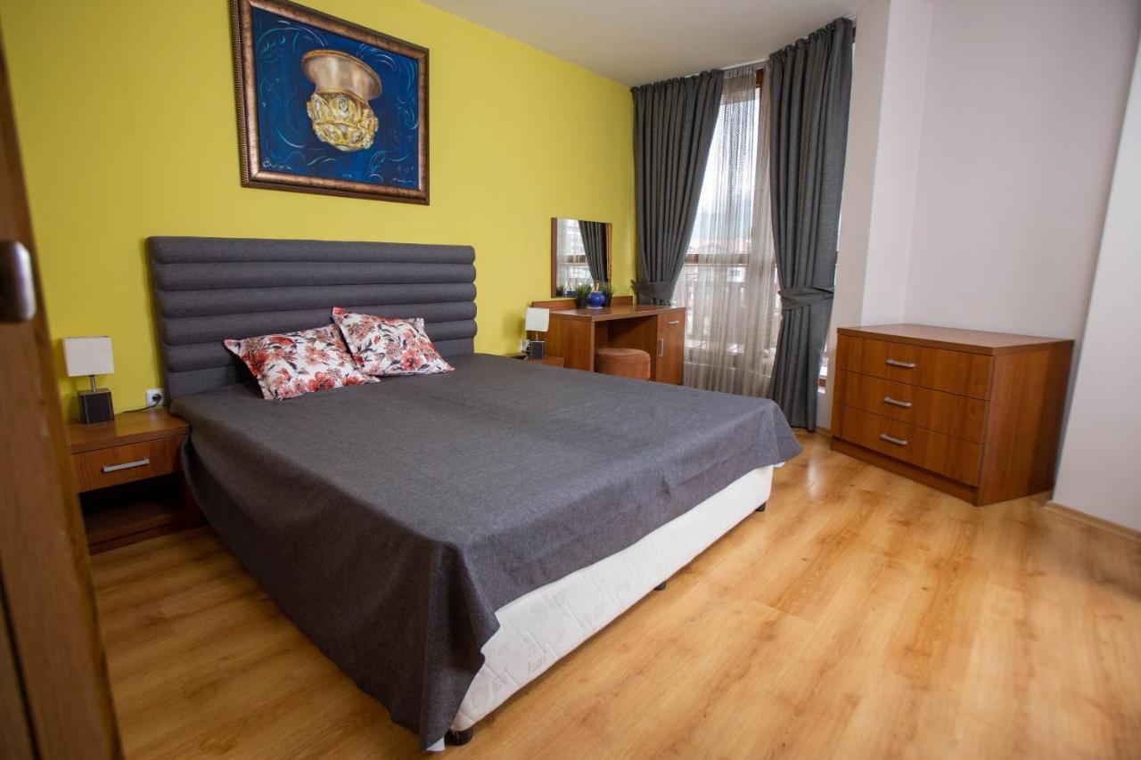 Пирин Плейс Банско Aparthotel Екстериор снимка
