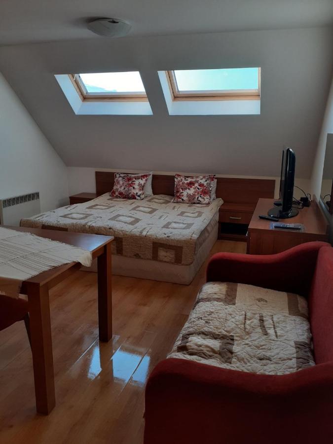 Пирин Плейс Банско Aparthotel Екстериор снимка